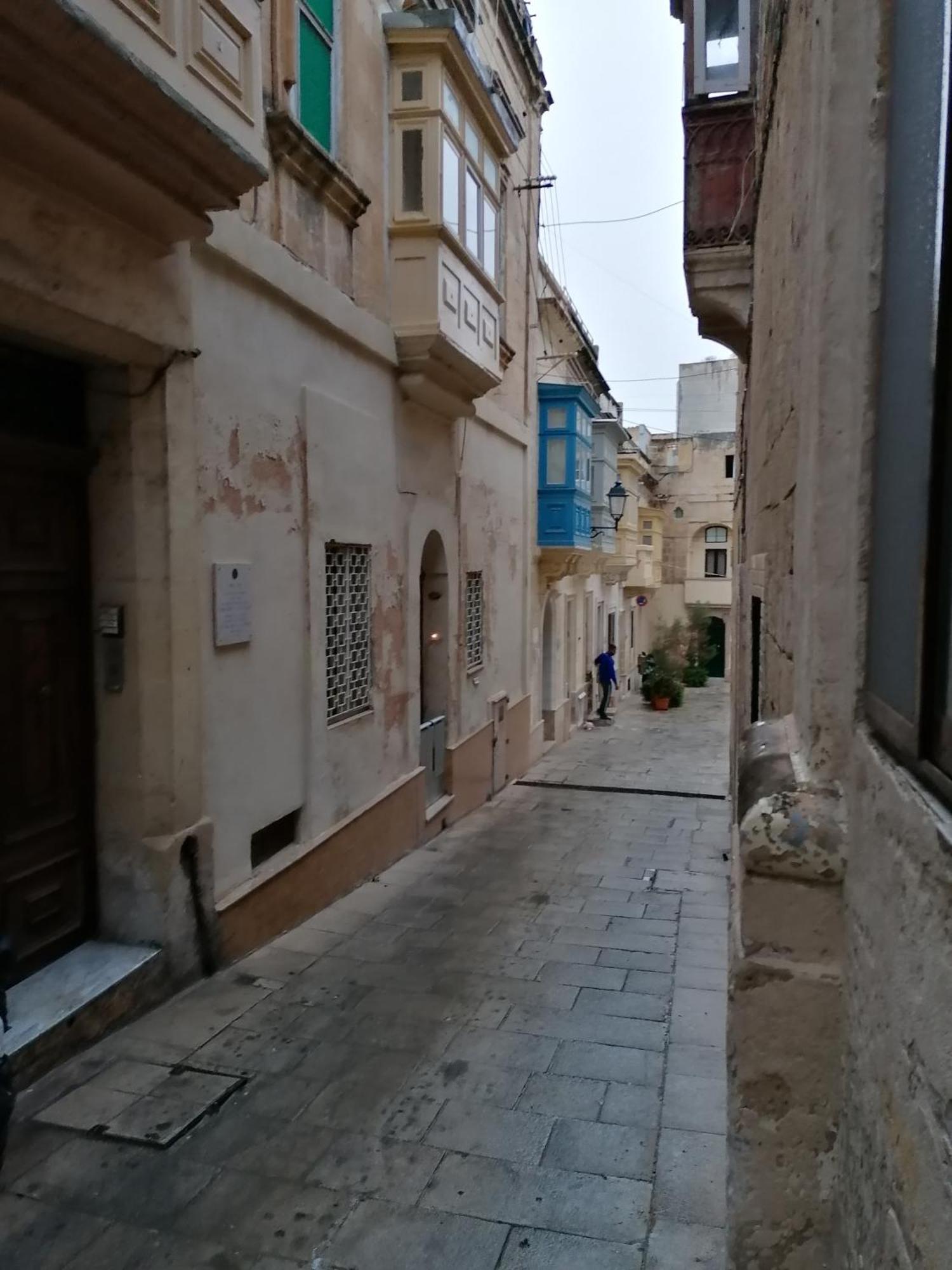 Old Refurbished Apartment In Bormla Cospicua Exteriér fotografie