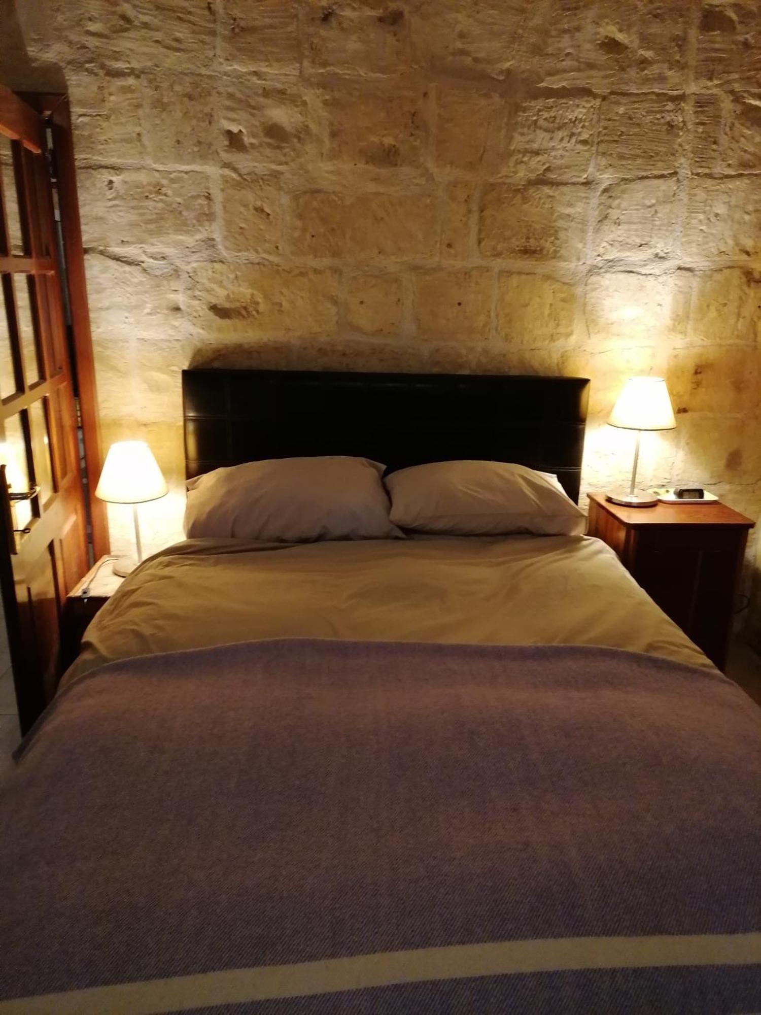 Old Refurbished Apartment In Bormla Cospicua Exteriér fotografie